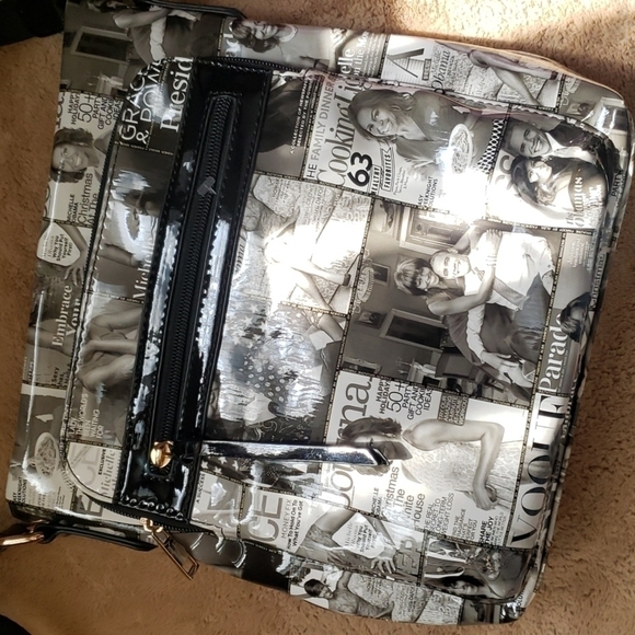 michael Obama crossbody bag. - Picture 4 of 9